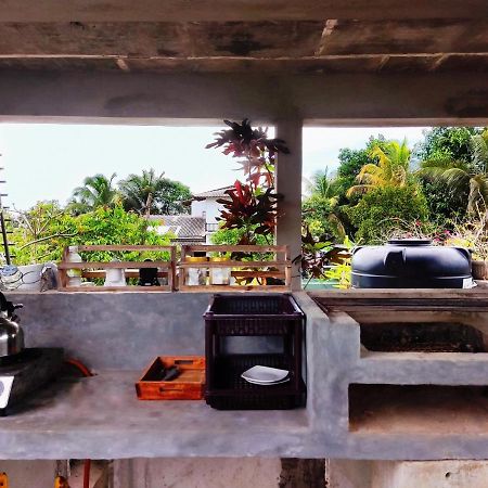 Bed and Breakfast Mandara Rest Хиккадува Экстерьер фото